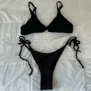 black ring bikini